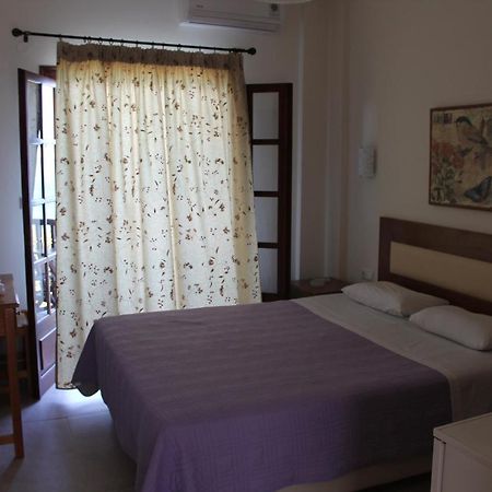 To Mpalkoni Hotel Horeftó Kültér fotó