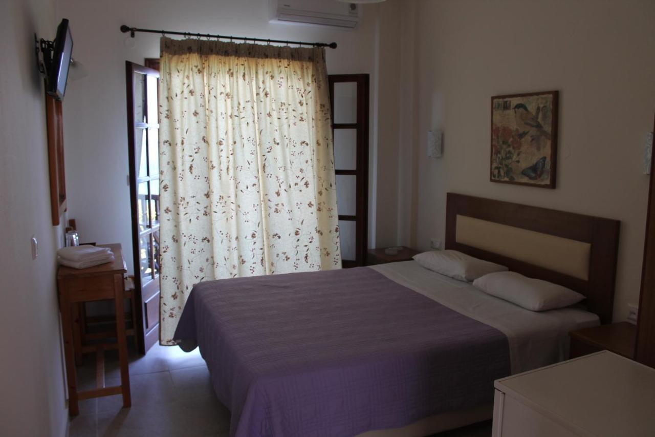 To Mpalkoni Hotel Horeftó Kültér fotó