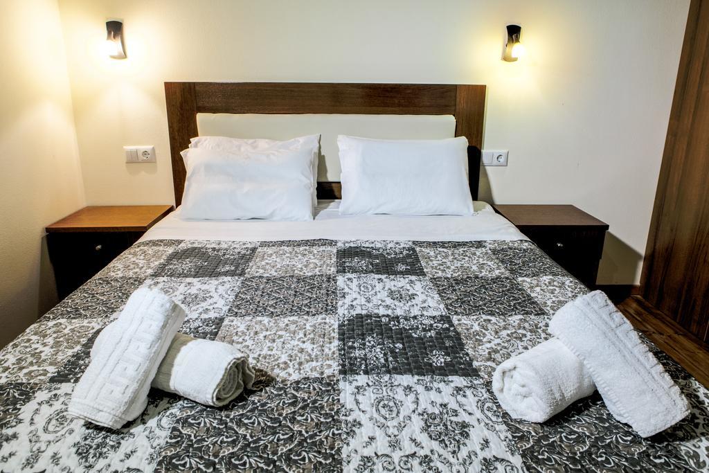To Mpalkoni Hotel Horeftó Szoba fotó