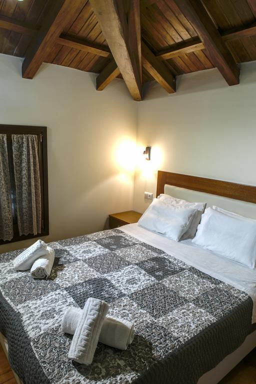 To Mpalkoni Hotel Horeftó Szoba fotó